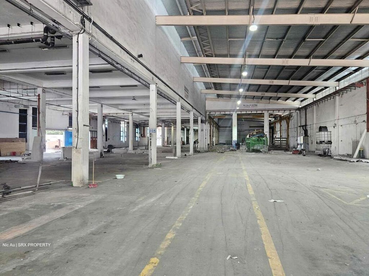 Benoi Road (D22), Warehouse #577733401